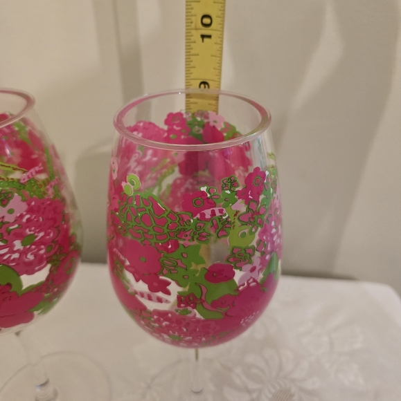 Lilly Pulitzer Acrylic Floral Wine Glasses In "Rose Garden" Pattern - Picture 4 of 5